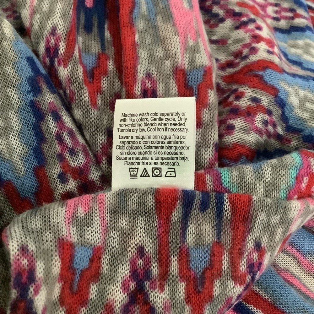 Multi-Colored Chevron Pattern Infinity Scarf - Picture 4 of 5